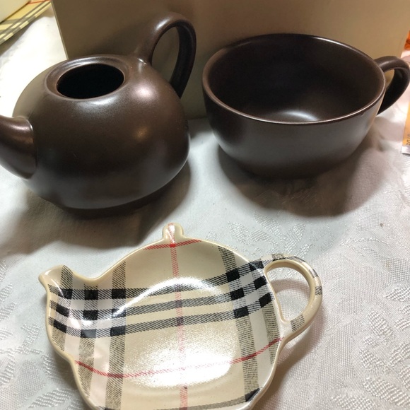 3 Piece Tea Set Plaid tea rest in box - Picture 6 of 13